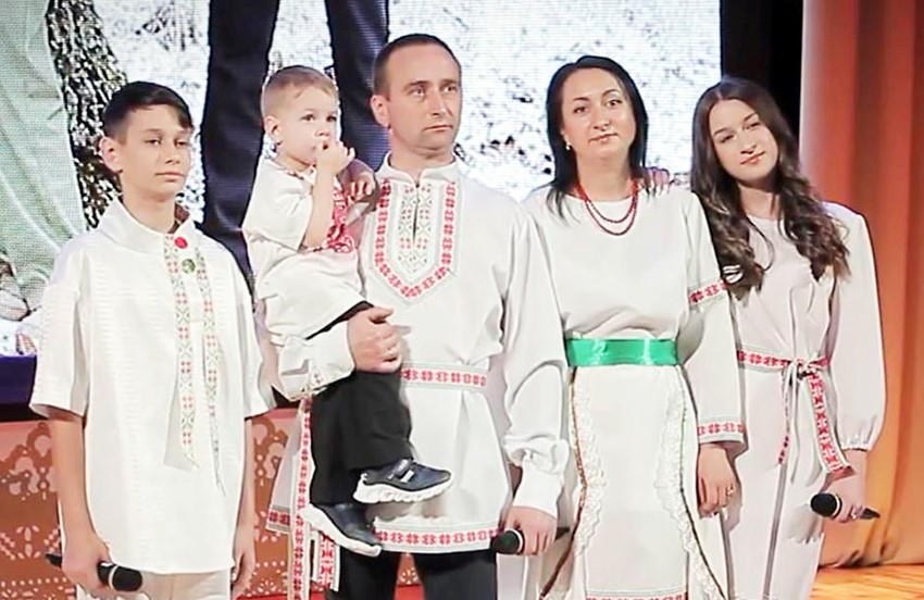 Семья Дербеевых  представит Глусский район в конкурсе “Семья года”
