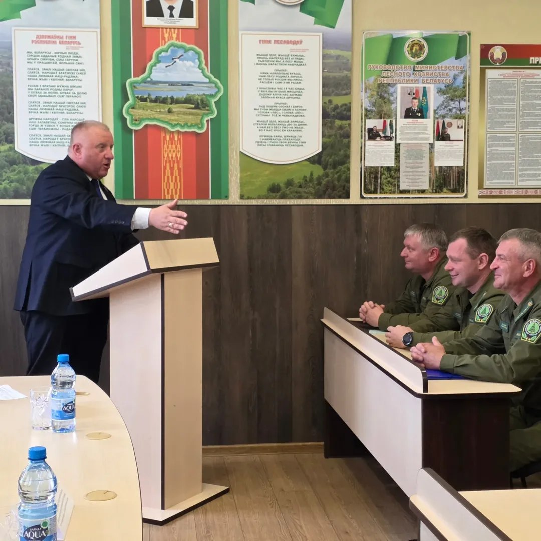 Встречу с трудовым коллективом лесхоза с Олегом Дьяченко